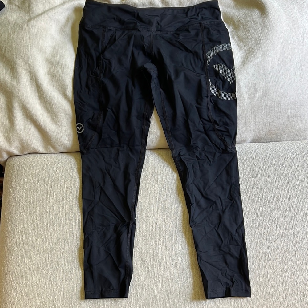 Virus Crop Leggings